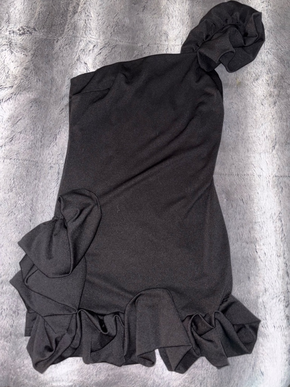 Black One-Shoulder Ruffle Hem Dress